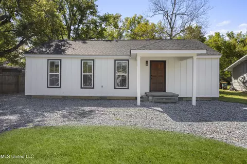 1115 Iris St, Long Beach, MS 39560