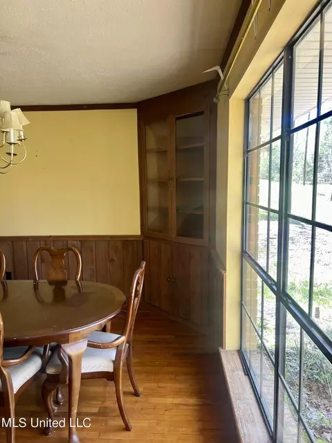 Dining - 4478 Springridge Rd, Raymond, MS 39154 photo 4 of 5