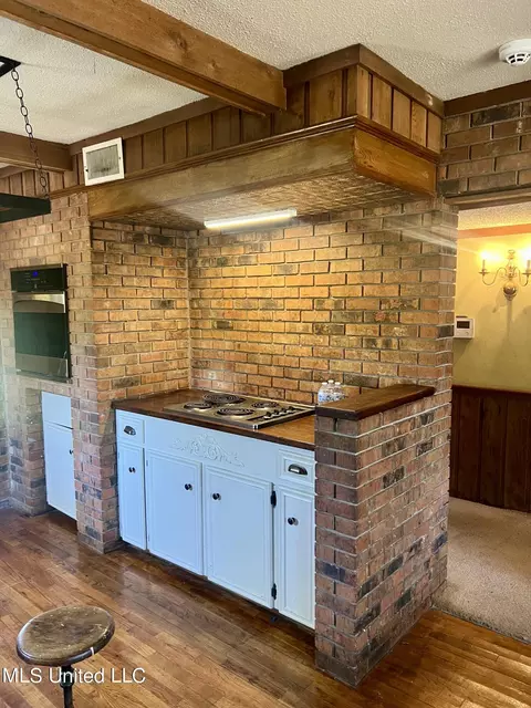 Kitchen - 4478 Springridge Rd, Raymond, MS 39154 photo 1 of 3