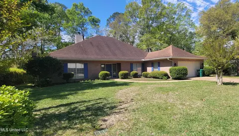 Exterior - 7922 Hapuna Pl, Diamondhead, MS 39525 photo 2 of 15