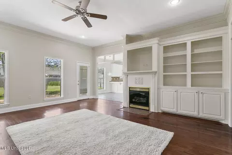 Living - 292 Cherry Bark Dr, Brandon, MS 39047 photo 1 of 2