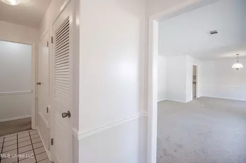 Entry Way - 20207 Pineville Rd, Long Beach, MS 39560 photo 1 of 1