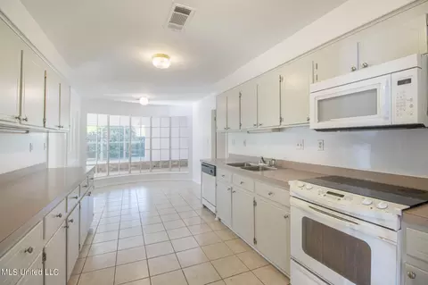 Kitchen - 20207 Pineville Rd, Long Beach, MS 39560 photo 1 of 2