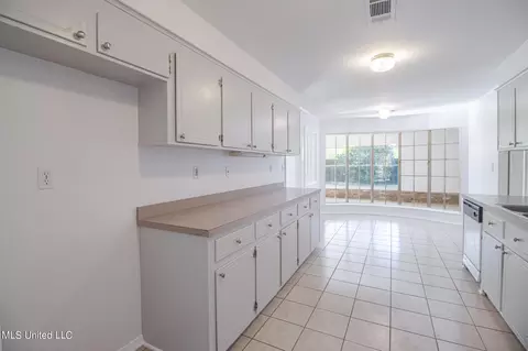 Kitchen - 20207 Pineville Rd, Long Beach, MS 39560 photo 2 of 2