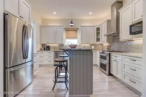 Kitchen - 205 E 4th St, Long Beach, MS 39560 photo 3 of 7