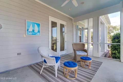 Exterior - 205 E 4th St, Long Beach, MS 39560 photo 7 of 15