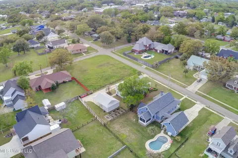 View/Area - 205 E 4th St, Long Beach, MS 39560 photo 7 of 13