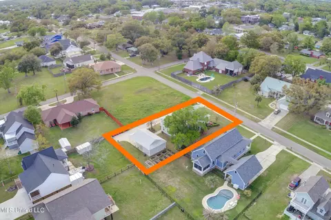 View/Area - 205 E 4th St, Long Beach, MS 39560 photo 5 of 13