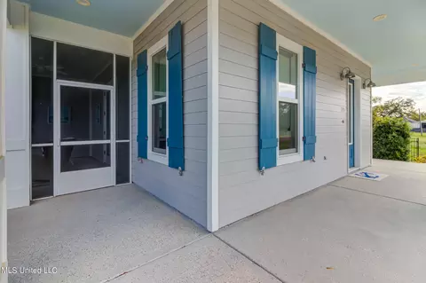 Exterior - 205 E 4th St, Long Beach, MS 39560 photo 4 of 15