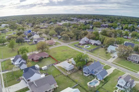 View/Area - 205 E 4th St, Long Beach, MS 39560 photo 8 of 13