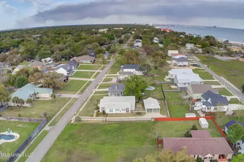 View/Area - 205 E 4th St, Long Beach, MS 39560 photo 11 of 13