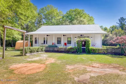12628 Paige Bayou Rd, Vancleave, MS 39565