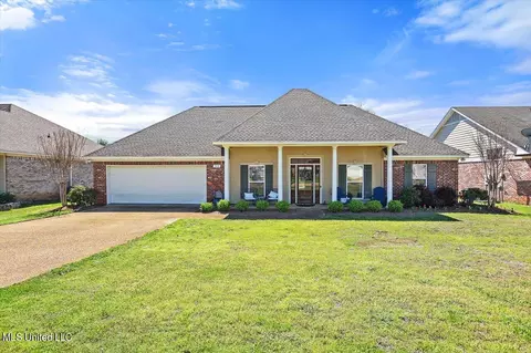 304 Old Town Cir, Brandon, MS 39042