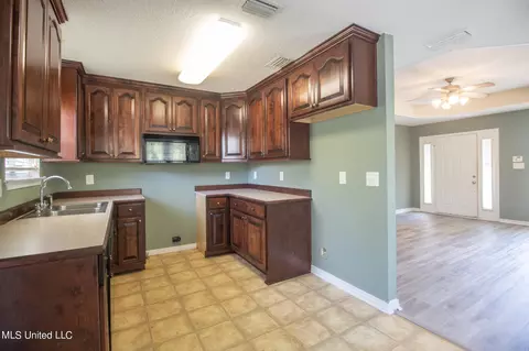 21517 Dye Rd, Saucier, MS 39574 photo 5