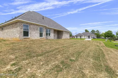 Exterior - 111 Porter Ridge Rdg, Canton, MS 39046 photo 6 of 10