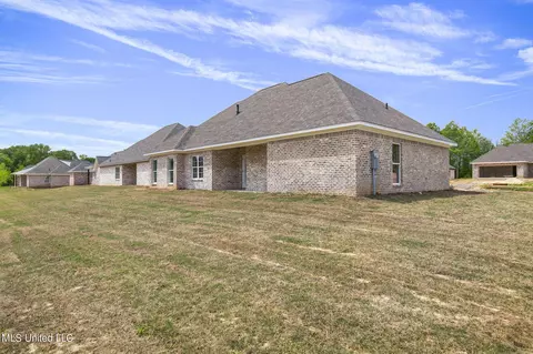 Exterior - 111 Porter Ridge Rdg, Canton, MS 39046 photo 9 of 10