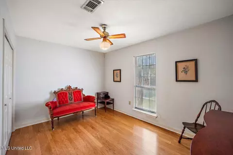 Living - 136 Brandy Run Rd, Brandon, MS 39047 photo 3 of 3