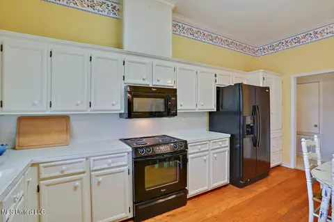 Kitchen - 2 Ridgeway Place Pl, Clinton, MS 39056 photo 1 of 2