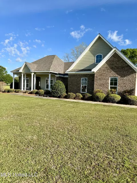 Exterior - 127 Stillwater Dr, Lucedale, MS 39452 photo 4 of 7