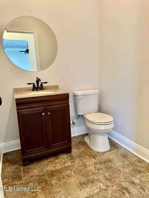 Bath - 127 Stillwater Dr, Lucedale, MS 39452 photo 5 of 6