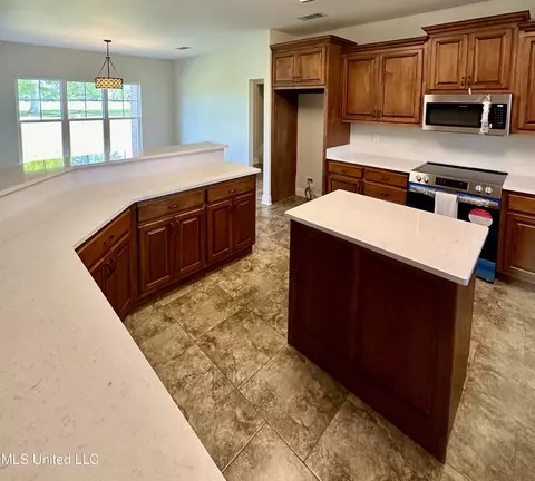 Kitchen - 127 Stillwater Dr, Lucedale, MS 39452 photo 2 of 4