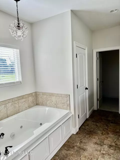Bath - 127 Stillwater Dr, Lucedale, MS 39452 photo 3 of 6