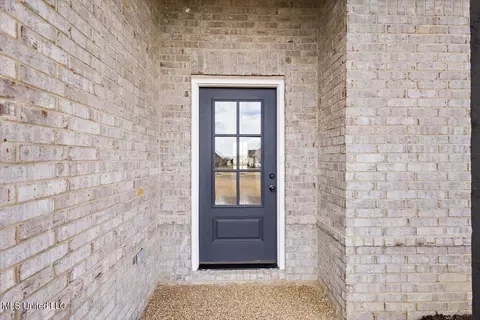 Entry Way - 3192 Meadows Way, Hernando, MS 38632 photo 1 of 2