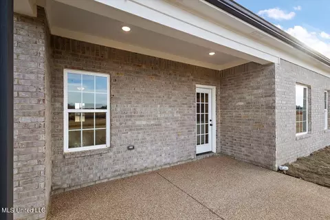 Exterior - 3192 Meadows Way, Hernando, MS 38632 photo 8 of 11