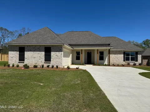 120 Catherine Blvd, Clinton, MS 39056
