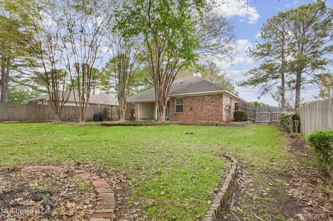Exterior - 325 S Place Dr, Madison, MS 39110 photo 8 of 8