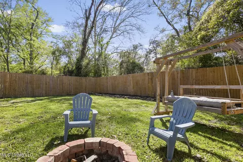 Exterior - 4061 Redwing Ave, Jackson, MS 39216 photo 10 of 11