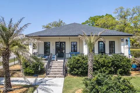 1356 Beach Blvd, Biloxi, MS 39530