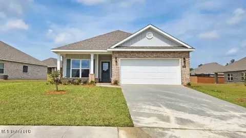 17920 Kelso Dr, D'iberville, MS 39540