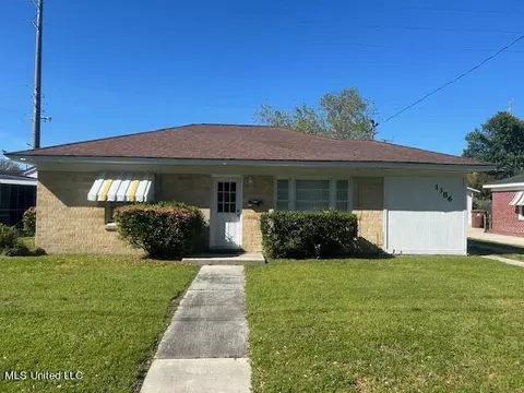 1386 Brister Pl, Biloxi, MS 39530