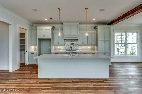 Kitchen - 324 Concert St, Flowood, MS 39232 photo 3 of 9