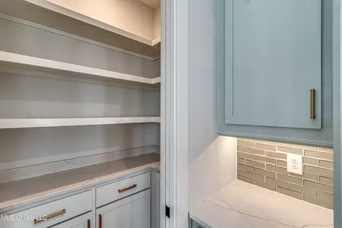 Kitchen - 324 Concert St, Flowood, MS 39232 photo 8 of 9