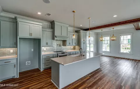 Kitchen - 324 Concert St, Flowood, MS 39232 photo 9 of 9