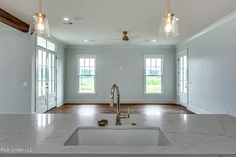 Kitchen - 324 Concert St, Flowood, MS 39232 photo 7 of 9