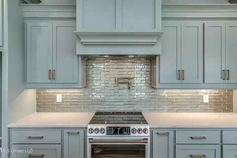 Kitchen - 324 Concert St, Flowood, MS 39232 photo 6 of 9