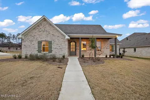 Exterior - 215 Bronson Bnd, Flowood, MS 39232 photo 1 of 5