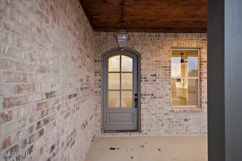 Entry Way - 215 Bronson Bnd, Flowood, MS 39232 photo 1 of 5