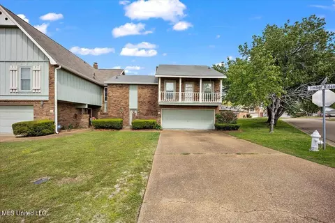 26 Timber Ridge Dr, Brandon, MS 39042