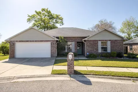 4008 Southern Oaks Dr, Gulfport, MS 39507