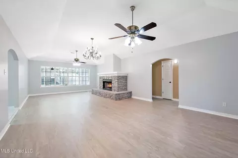 Living - 4 E Robin Ln, Picayune, MS 39466 photo 1 of 3