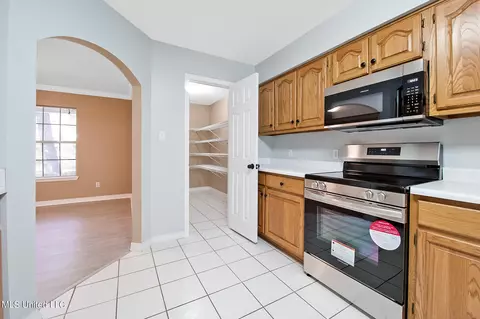 Kitchen - 4 E Robin Ln, Picayune, MS 39466 photo 3 of 3