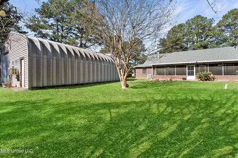 Exterior - 4 E Robin Ln, Picayune, MS 39466 photo 7 of 9