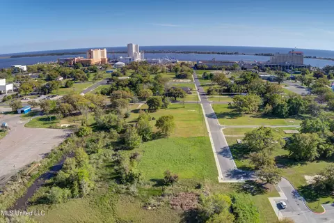 186 Pine St, Biloxi, MS 39530 photo 15