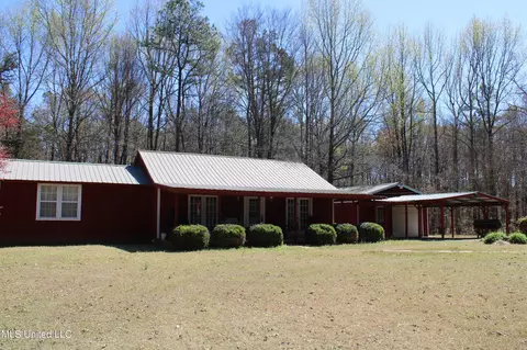 56 Russom Rd, Holly Springs, MS 38635