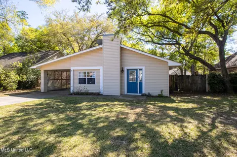 63724 N Diamondhead Dr, Diamondhead, MS 39525