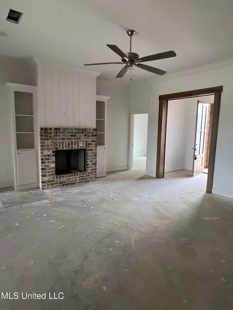 Living - 257 Bronson Bnd, Flowood, MS 39232 photo 1 of 1